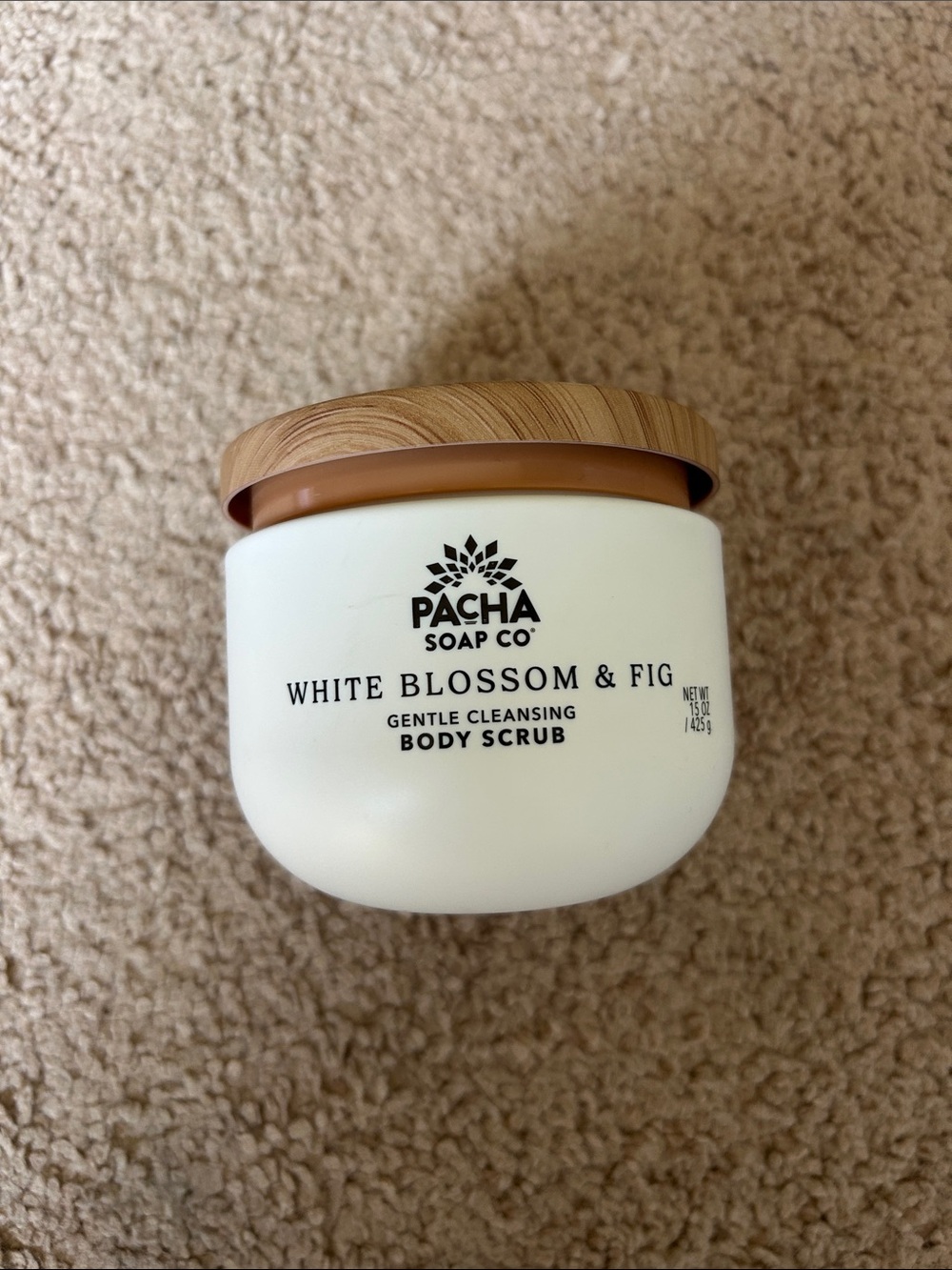 BNWT Pacha White Blossom & Fig Gentle Cleansing Body Scrub -